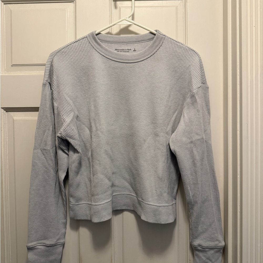 Abercrombie & Fitch Light Gray Waffle Knit Long Sleeve